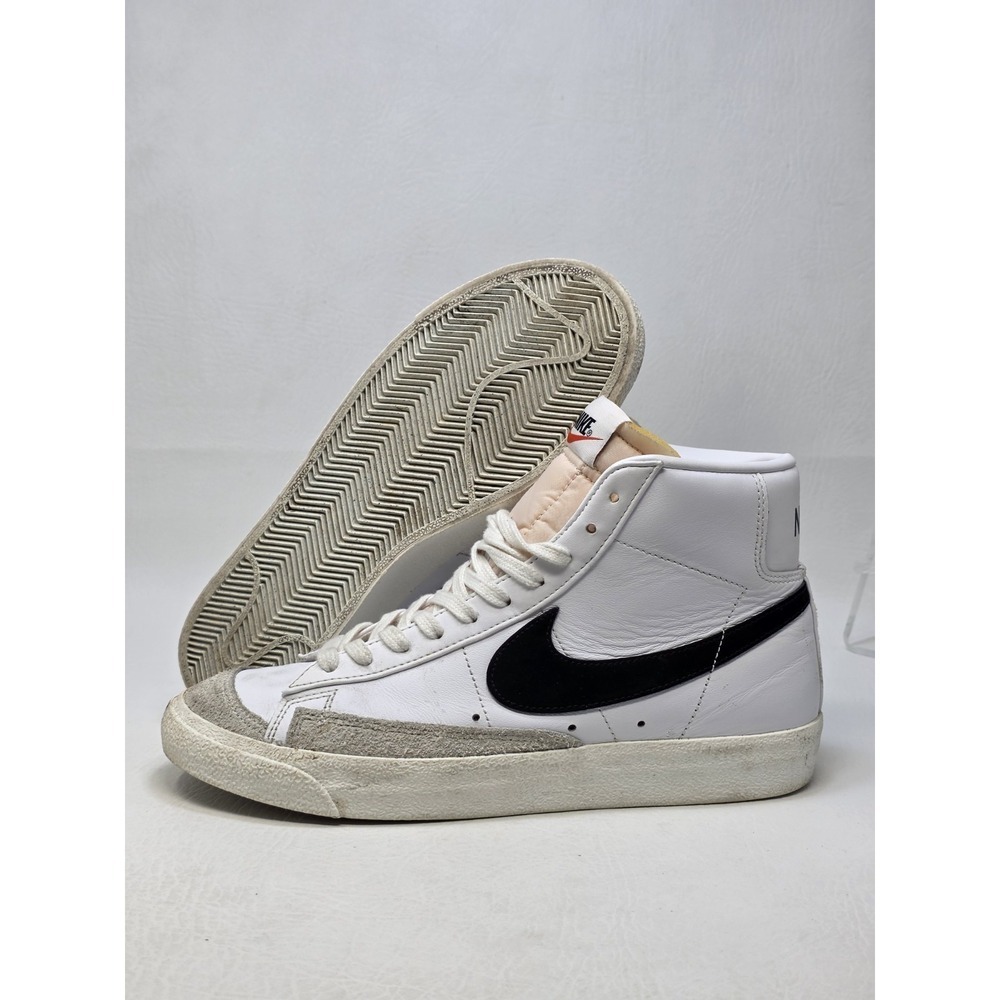 Nike Blazer Mid 77 Vintage Mens Size 8.5 White Black Used BQ6806-100 Pre-owned